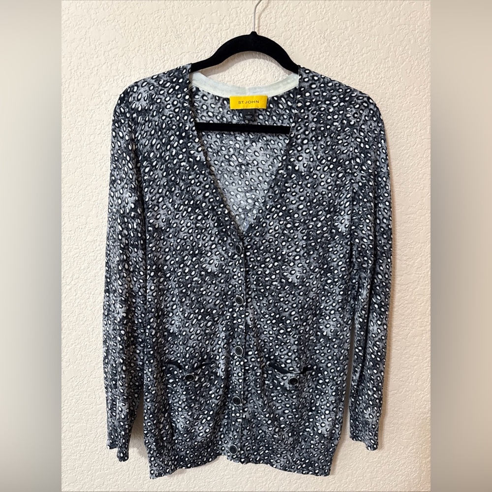 ST. JOHN Button Front Knit Cardigan Sweater Gray Sz S Neutral Classic Silk Blend